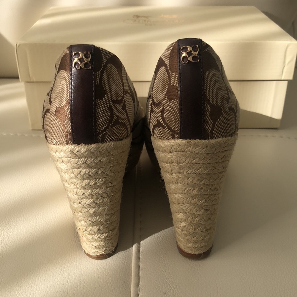 COACH | Signature Peep Toe Wedges size 6 - Picture 5 of 6